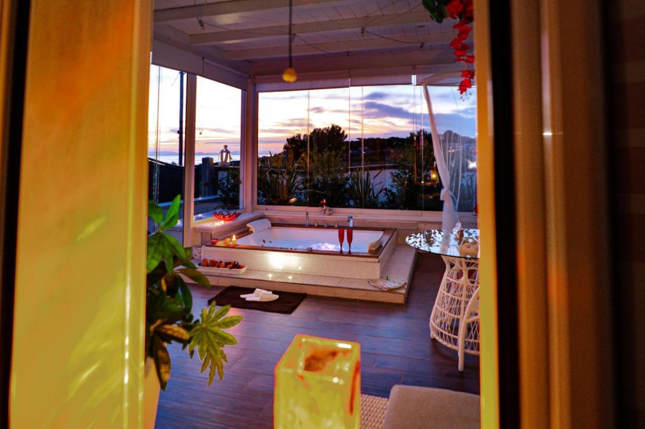 Resort Villa La Perla Sul Mare Leporano Exterior photo